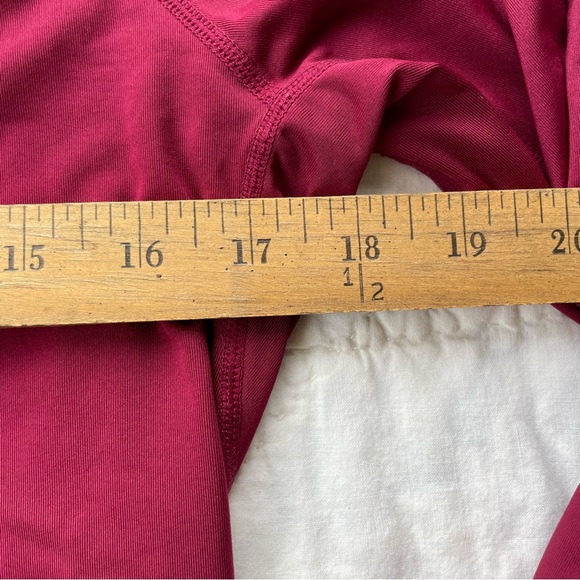 Nike Pro Compression Shirt Long Sleeve V-neck Women's Size XL - Picture 5 of 8